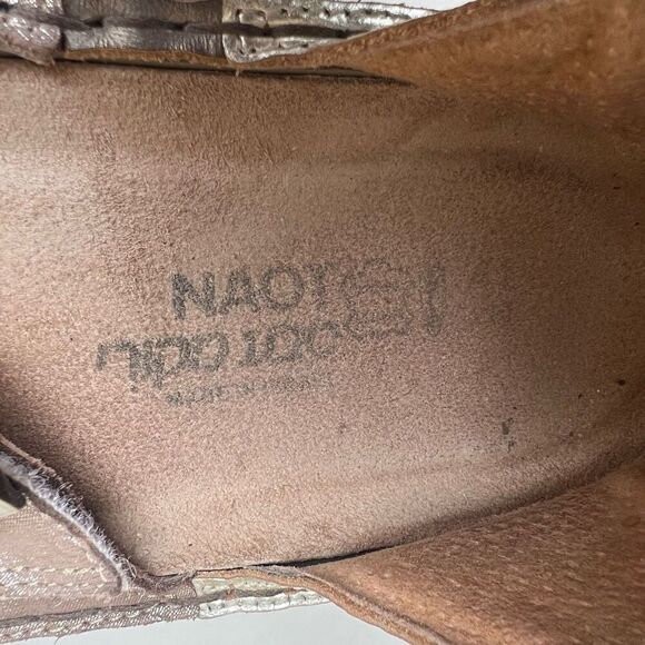 Naot Begonia Sandals Metallic Silver Gold Buckle Platform Size 41 US 10-10.5 - Picture 8 of 9